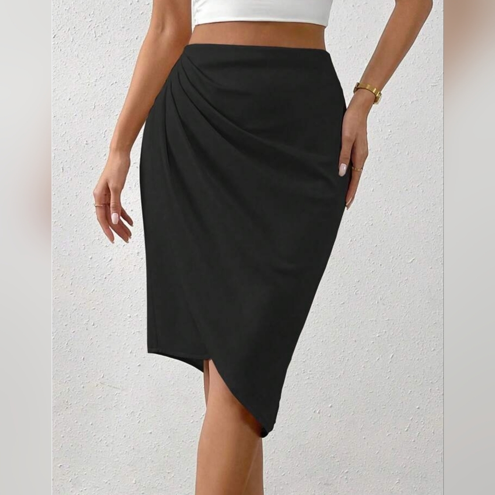 Zara NWT Solid Ruched  Asymmetrical Hem Skirt Black